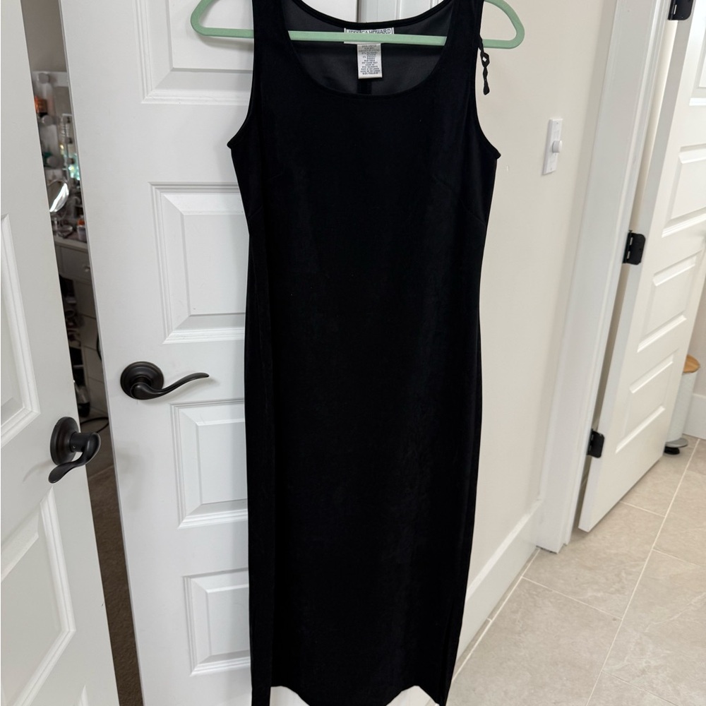 Jessica Howard Classic Black Midi Dress